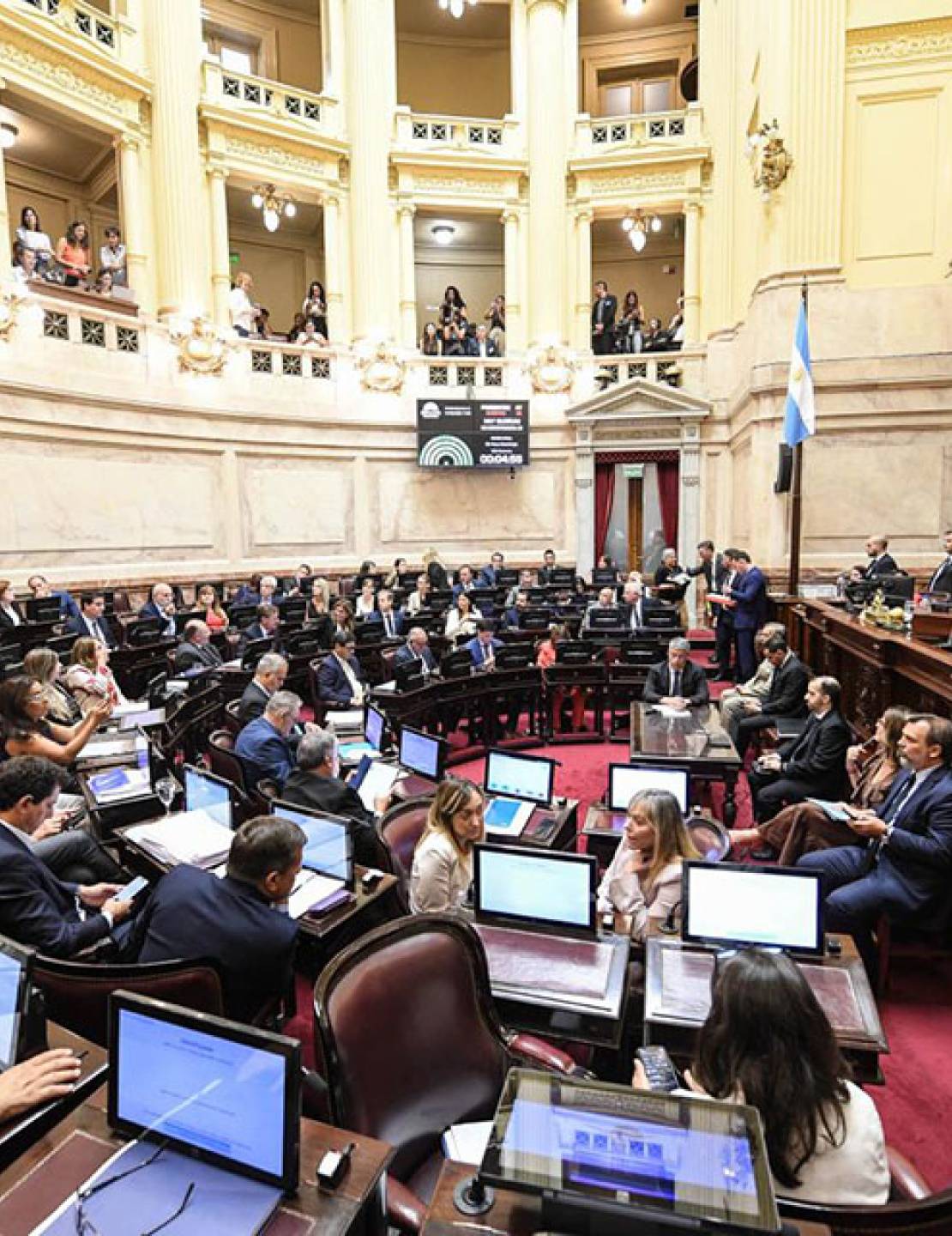 Media sanción para la Reforma Laboral: el Senado votó a favor del proyecto oficialista