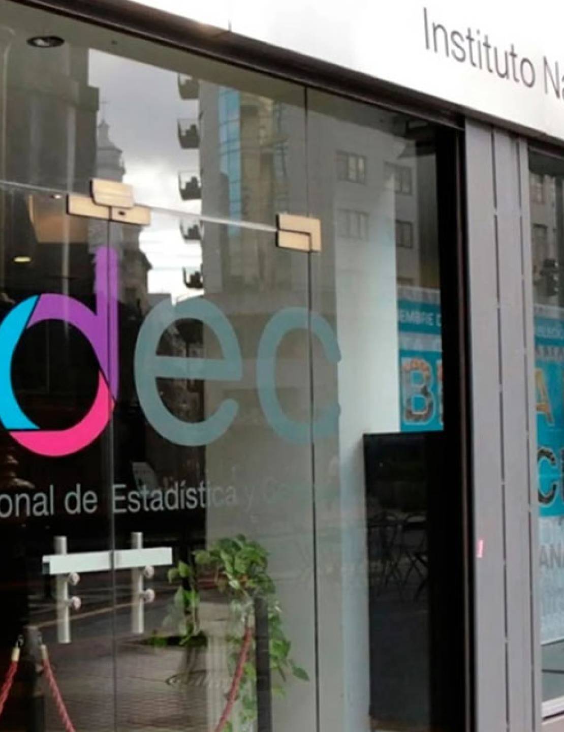 La inflación de abril bajó al 2,6% y la interanual se ubicó en 32,4%